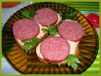 buterbrod-s-syrom-i-kolbasoj-2881256359.jpg